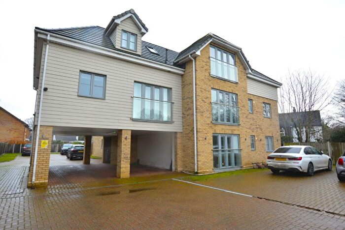 2 Bedroom Flat To Rent In Ongar Road, Brentwood, Essex, CM15