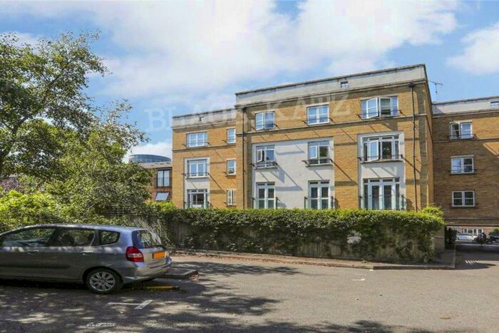 3 Bedroom Flat To Rent In Drayton Park, N5