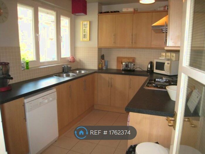 4 Bedroom Flat To Rent In Myddleton Street, London, EC1R