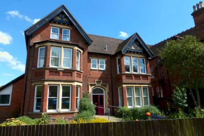 1 Bedroom Flat To Rent In Kimbolton Road, Bedford, MK40