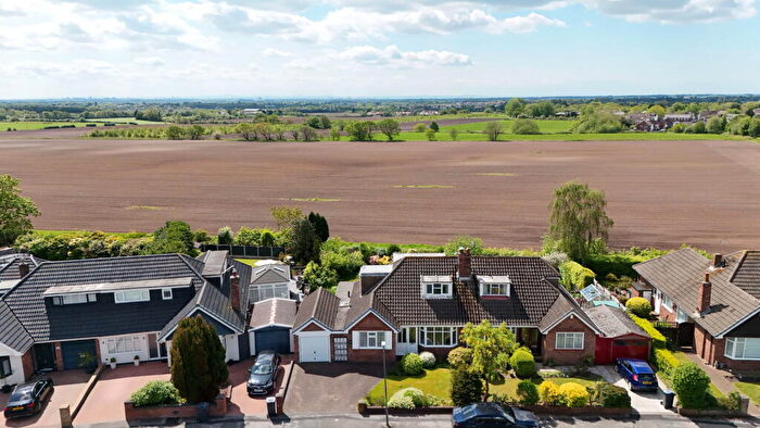 3 Bedroom Semi-Detached Bungalow For Sale In The Serpentine, Aughton, L39