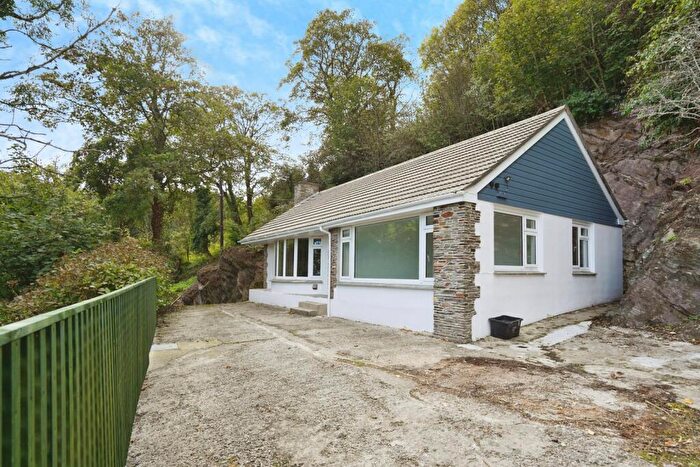 2 Bedroom Bungalow For Sale In Higher Landaviddy, Polperro, PL13