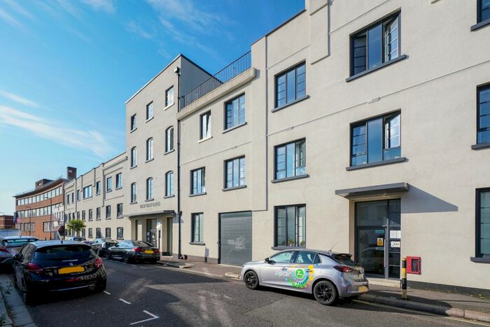 Studio To Rent In Warple Way, London, W3