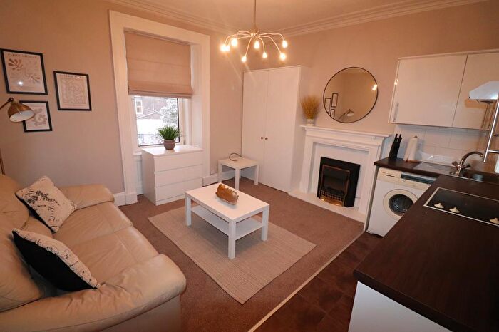 1 Bedroom Flat To Rent In Skene Street, First Floor Right, AB10