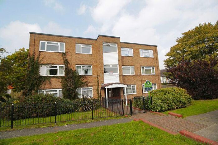 1 Bedroom Flat To Rent In Association Walk, Rochester, ME1