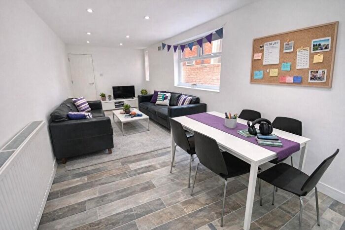 8 Bedroom Terraced House To Rent In Montgomerie Road, Portsmouth, Hampshire, PO5