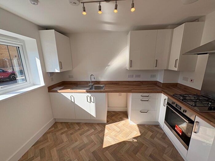 3 Bedroom Semi-Detached House To Rent In Cart Close, Clay Cross, Chesterfield, S45