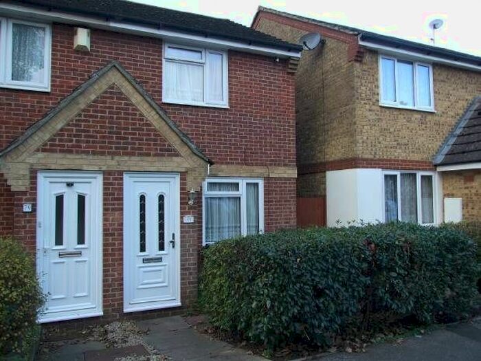 2 Bedroom Property To Rent In Church Field, Snodland, ME6