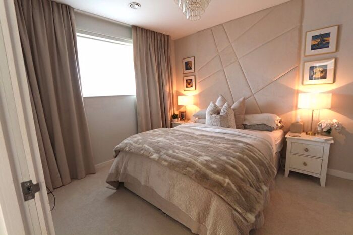 2 Bedroom Flat To Rent In Green Lane, Ilford, IG3