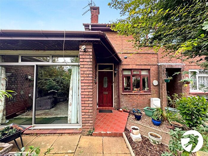 3 Bedroom Terraced House For Sale In Sutton Road, Maidstone, Kent, ME15