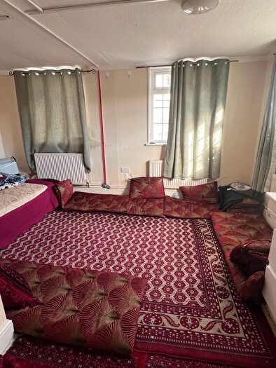 Studio To Rent In Botwell Lane, Hayes, UB3