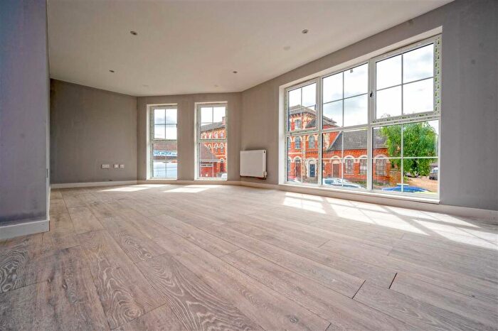 1 Bedroom Flat For Sale In Queen Street, Kettering, NN16