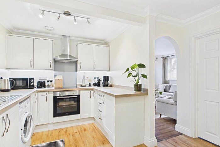 2 Bedroom Flat To Rent In Great North Road, Eaton Socon, PE19