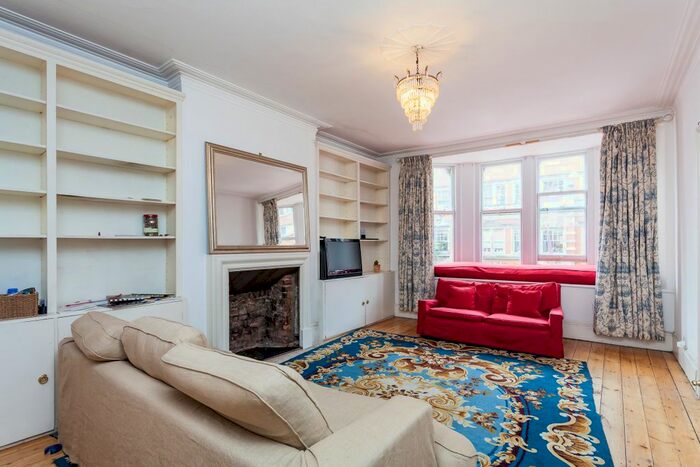 3 Bedroom Flat To Rent In Southampton Row, London, WC1B