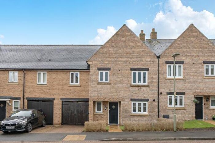 3 Bedroom Terraced House For Sale In Aldous Drive, Bloxham, Banbury, OX15