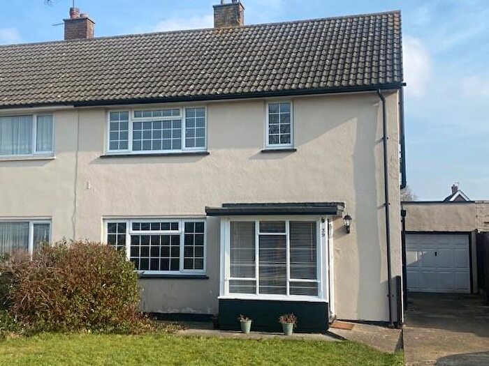 3 Bedroom Semi-Detached House To Rent In Howard Drive, Letchworth Garden City, SG6
