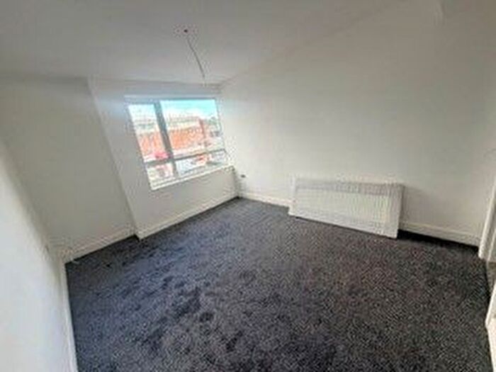 2 Bedroom Flat To Rent In Broadway, Scunthorpe, DN16