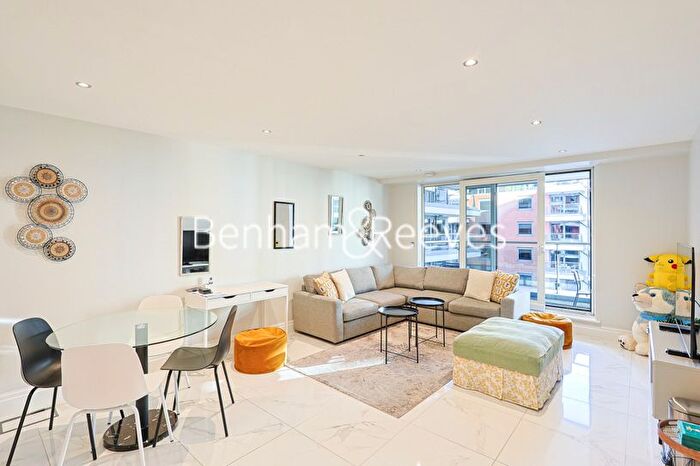 2 Bedroom Flat To Rent In Aspect Court, Imperial Wharf, SW6