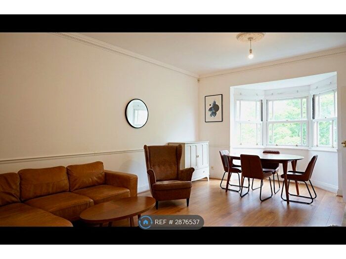 2 Bedroom Flat To Rent In Raleigh Court, London, SE16