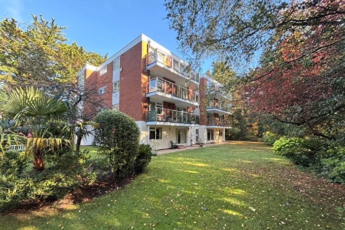 3 Bedroom Apartment For Sale In Evesham Court, The Avenue, Branksome Park, BH13