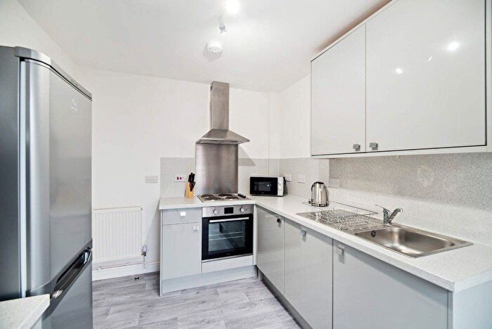 5 Bedroom Detached House To Rent In Wollaton Road, Beeston, Nottingham, Nottinghamshire, NG9