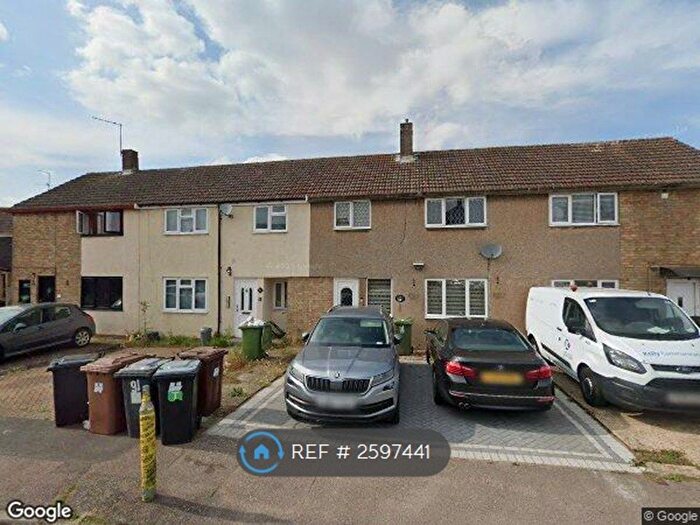3 Bedroom Terraced House To Rent In Ashwood Road, Potters Bar, EN6