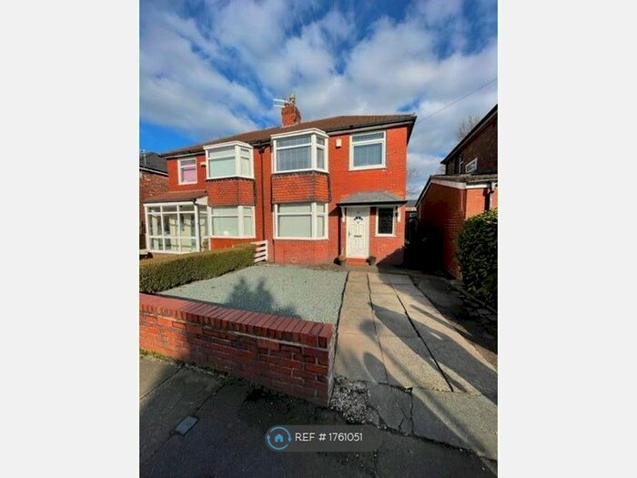 3 Bedroom Semi-Detached House To Rent In Beech Avenue, Whitefield, Manchester, M45