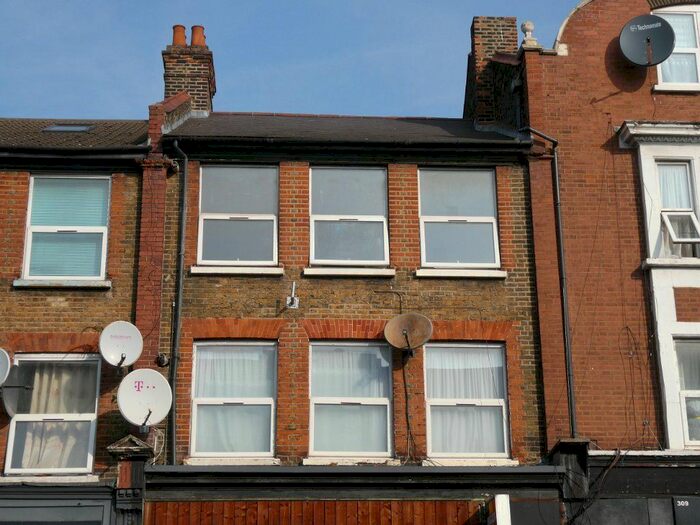 1 Bedroom Flat To Rent In Lea Bridge Road, London, E10