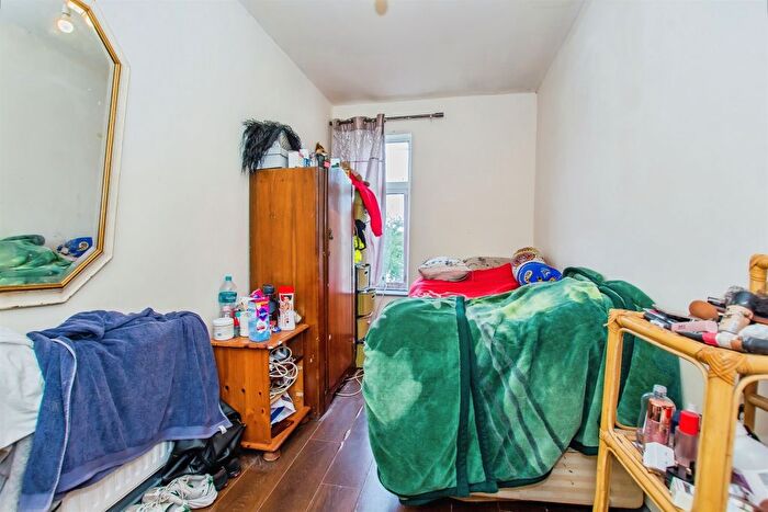 3 Bedroom Terraced House For Sale In Gladstone Street, Peterborough, PE1