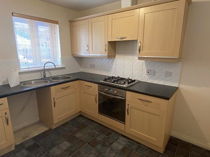 3 Bedroom Semi-Detached House To Rent In Haller Close, Armthorpe, DN3