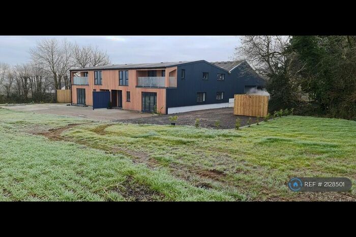 4 Bedroom Semi-Detached House To Rent In Providence Barns, Launceston, PL15