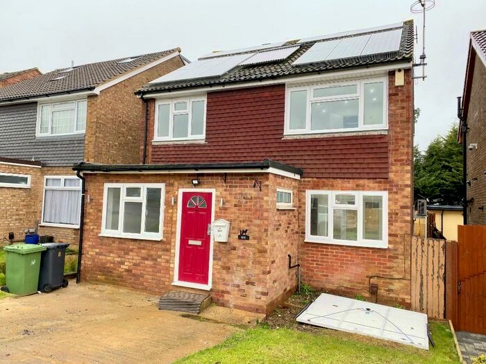 5 Bedroom Detached House To Rent In Berkeley Close, Potters Bar, Hertfordshire, EN6