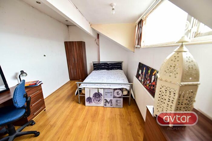 2 Bedroom Terraced House To Rent In Harold Walk, Hyde Park, Leeds, LS6