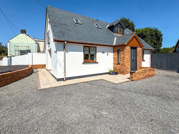 3 Bedroom Detached Bungalow For Sale In Valley Road, Saundersfoot, SA69