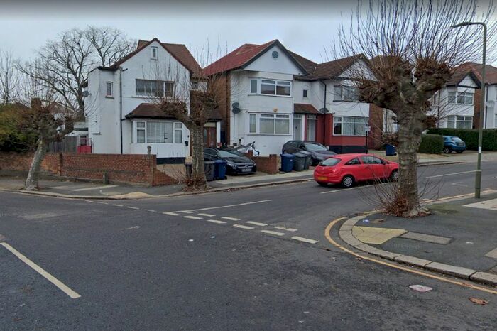 1 Bedroom Flat To Rent In Sevington Road, London NW4