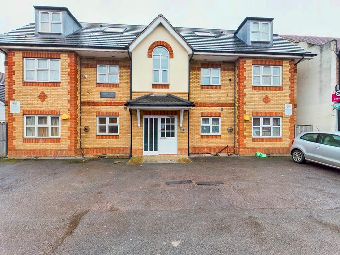 2 Bedroom Flat To Rent In Vincent Court, Station Approach, South Ruislip, HA4