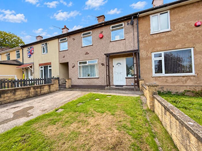 3 Bedroom Terraced House For Sale In Morton Green, Almondbury, Huddersfield, HD5