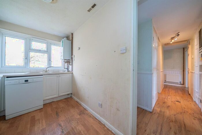 2 Bedroom Flat For Sale In Great Palmers, Hemel Hempstead, Hertfordshire, HP2