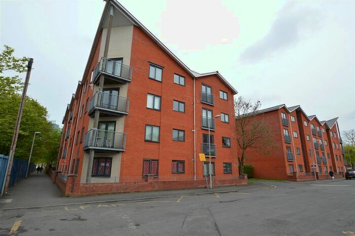 2 Bedroom Flat To Rent In Newbold Walk, Hulme, Manchester, M15