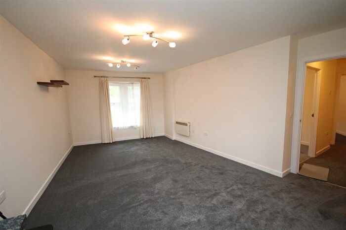 2 Bedroom Apartment To Rent In Critchley Avenue, West Dartford, DA1