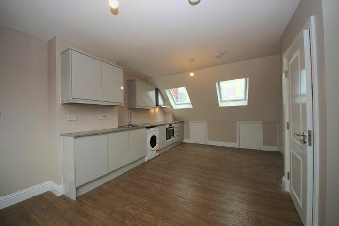 Studio To Rent In Kingston Road, New Malden, KT3
