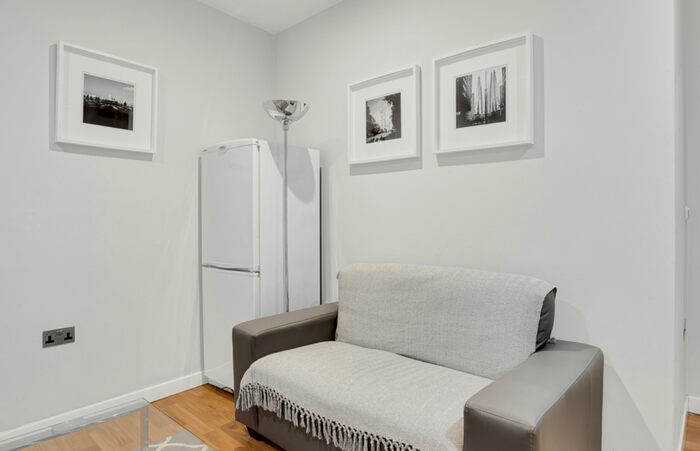 1 Bedroom House To Rent In Watling Street, London, London, EC4M