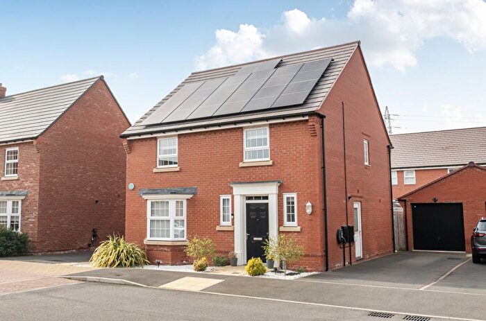 4 Bedroom Detached House For Sale In Evans Orchard, Marston Moretaine, MK43