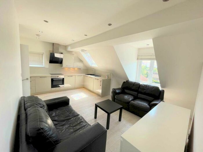 2 Bedroom Apartment To Rent In Whitstable Road, Canterbury, CT2