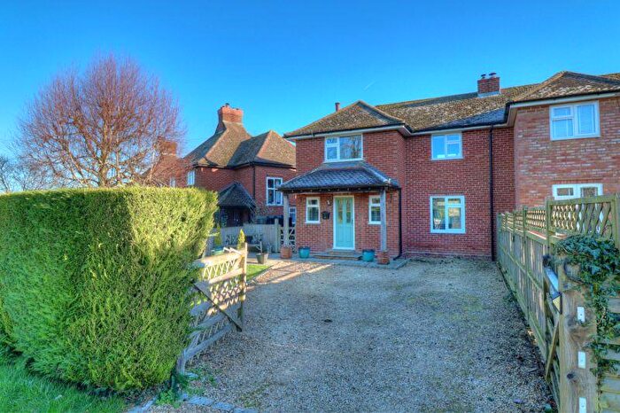 2 Bedroom Semi-Detached House For Sale In Foresters, Water End, HP14