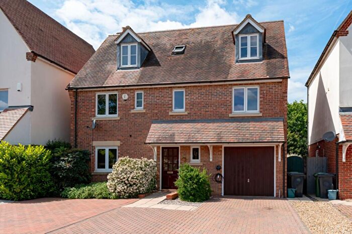 5 Bedroom Detached House For Sale In Marina Way, Abingdon, OX14