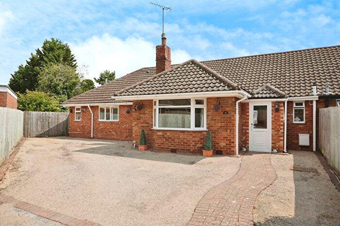4 Bedroom Semi-Detached Bungalow For Sale In Elm Close, Southam, CV47