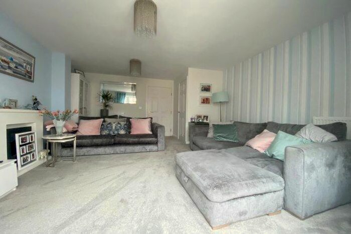 3 Bedroom Property To Rent In Atkins Close, Westerham, TN16