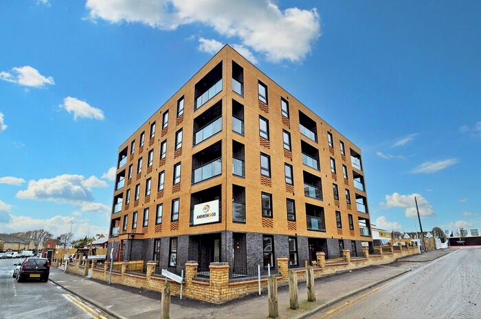 1 Bedroom Flat To Rent In Victoria Crescent, Ashford, TN23