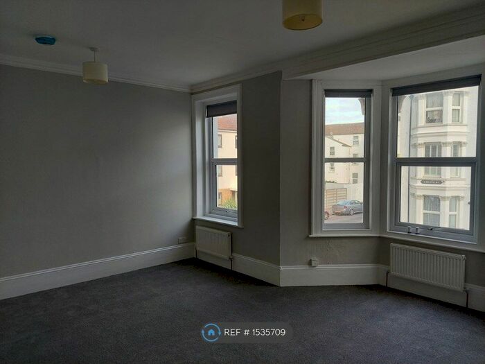 Studio To Rent In Gordon Rd, Margate, CT9